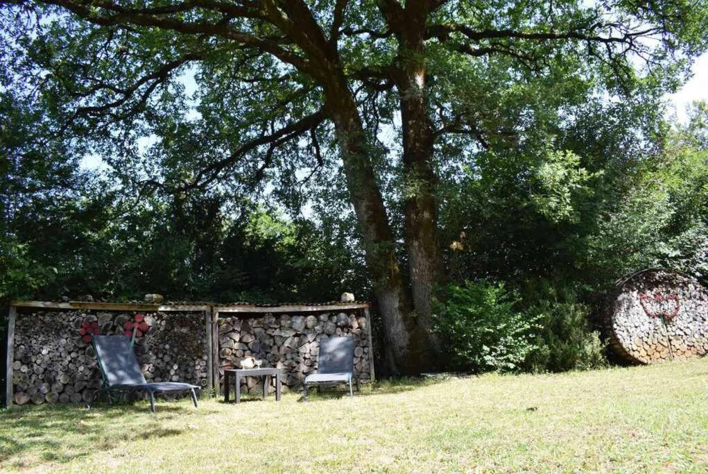 Vila Romantique, Avec Son Petit Etang Prive En Dordogne Montignac-Lascaux Exteriér fotografie