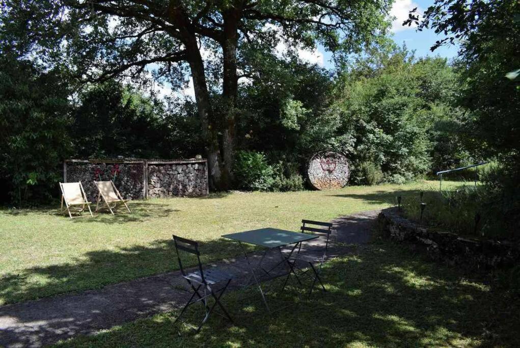 Vila Romantique, Avec Son Petit Etang Prive En Dordogne Montignac-Lascaux Exteriér fotografie